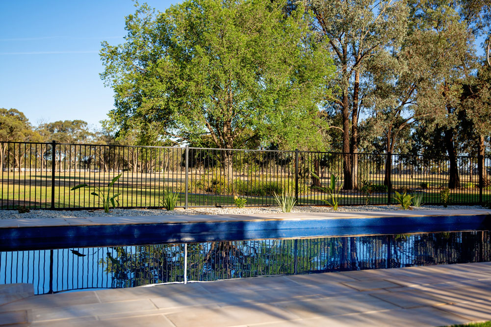 Family holiday pool Yarrawonga Family holiday pool Yarrawonga