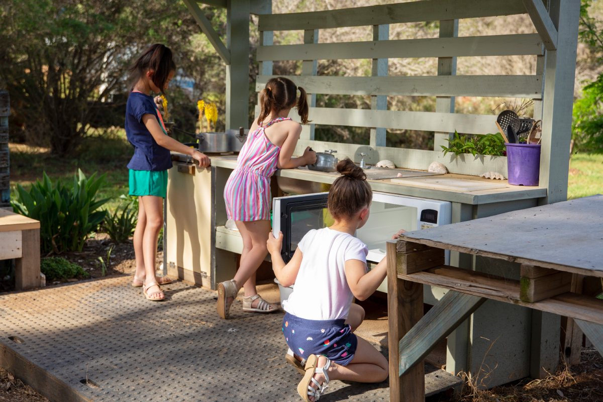 mud kitchen children play